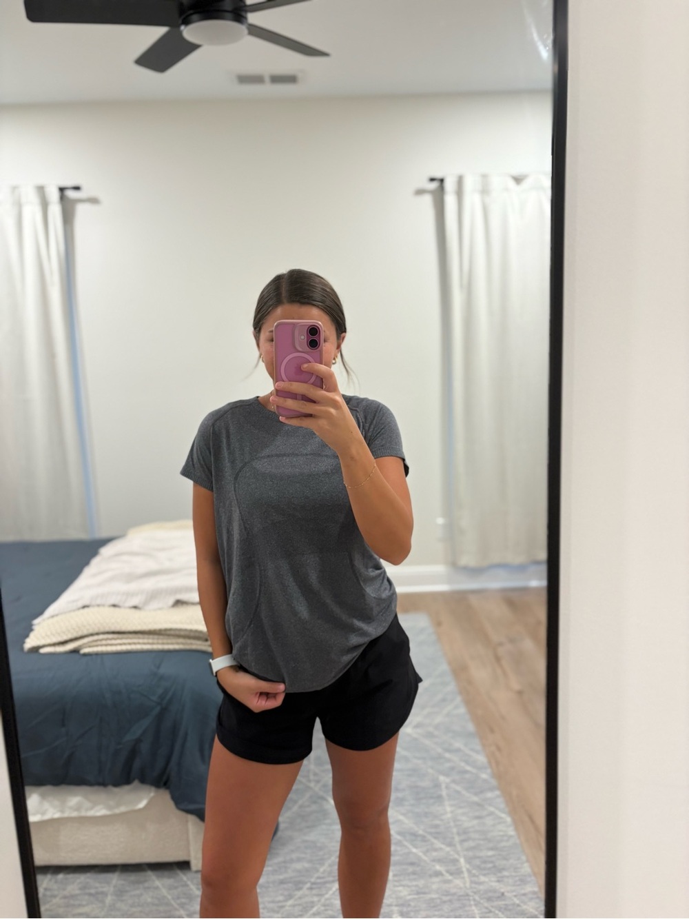 Lululemon Swiftly Tech Short-Sleeve Shirt Short Sleeve in Gray Size 10
